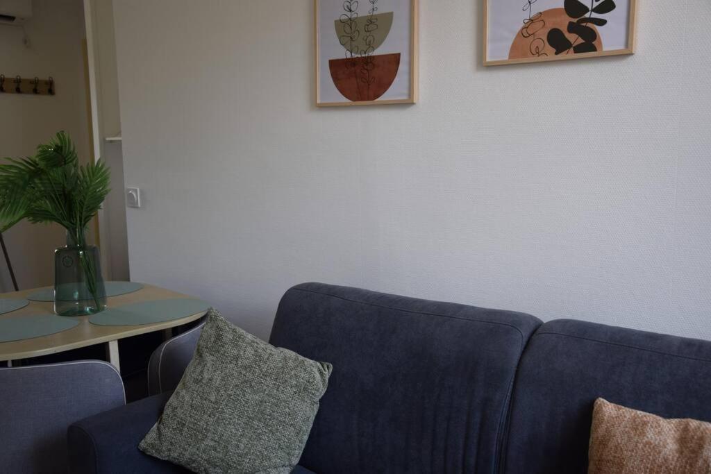 Elegant T2 A Bron, Tramway A 2Min, Box Parking, 4Personnes Leilighet Eksteriør bilde