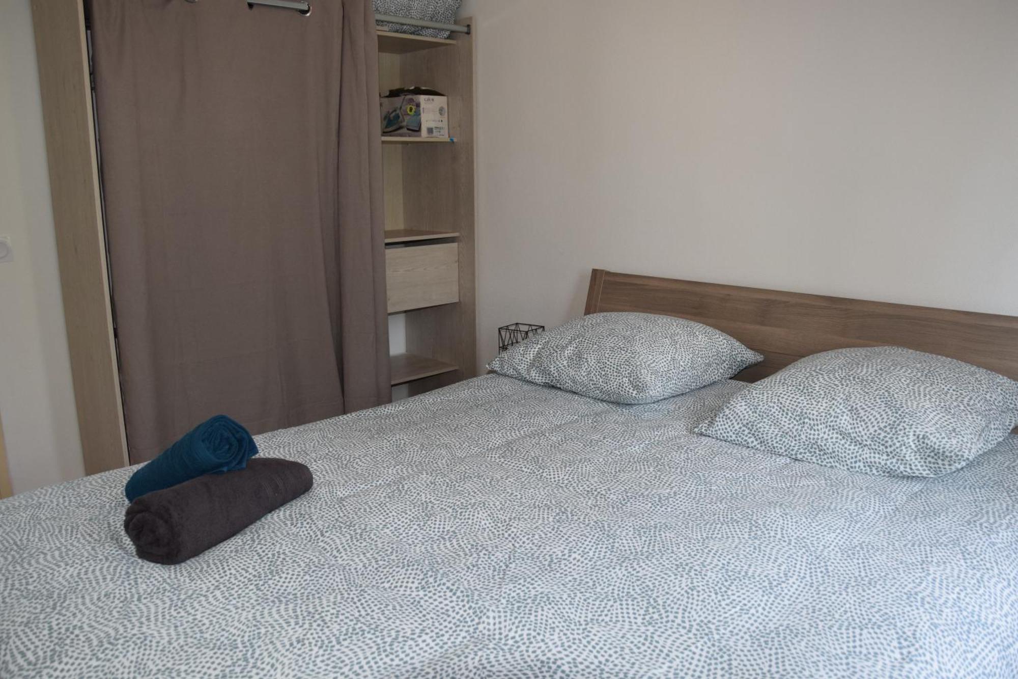 Elegant T2 A Bron, Tramway A 2Min, Box Parking, 4Personnes Leilighet Eksteriør bilde